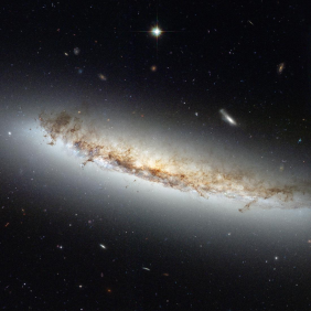 Галактика NGC 4402 в созвездии Девы