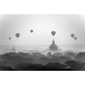 Воздушные шары над храмами Багана