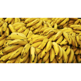 Связки спелых бананов