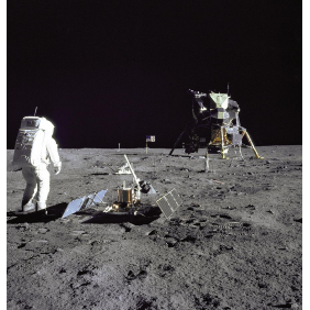 Астронавт Базз Олдрин на поверхности Луны
