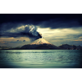 Огромный вулкан просыпается